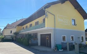 Pension Kinzl mit E-Ladestation